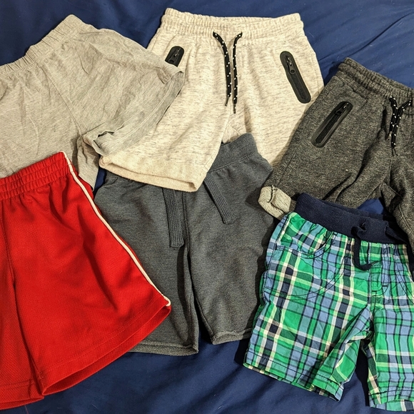 Boys Summer Shorts Lot Size 4Y - Picture 1 of 2